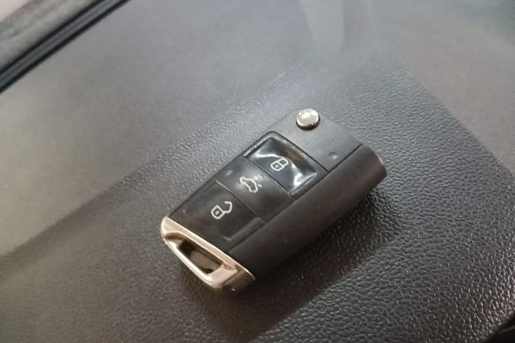Used Volkswagen T-ROC 2020 280TSI DSG Two-Wheel Drive Comfort Version Vehicle Key