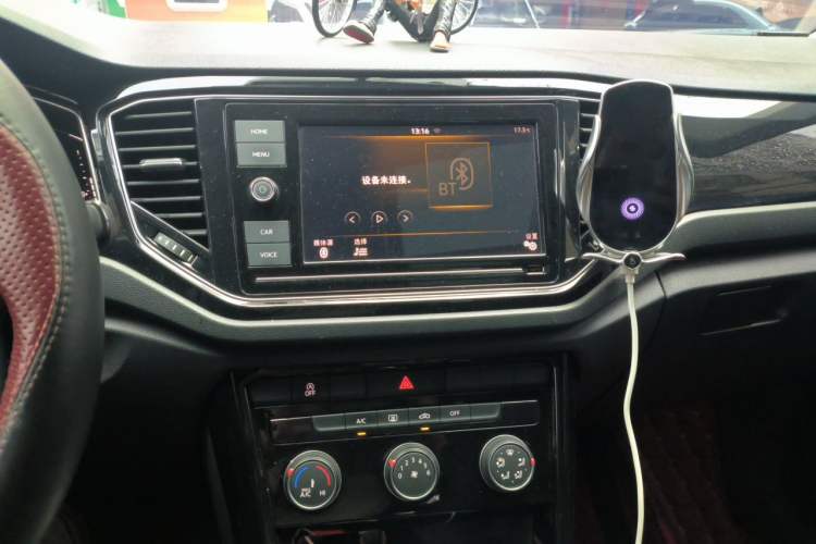 Used Volkswagen T-ROC 2020 280TSI DSG Two-Wheel Drive Comfort Version Audio And AC Panel