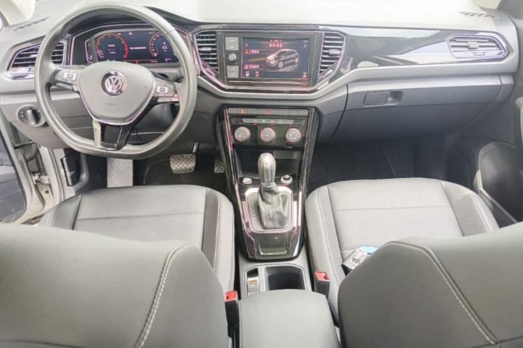 Used Volkswagen T-ROC 2020 280TSI DSG Two-Wheel Drive Comfort Version Center Console