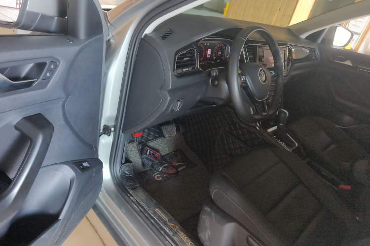 Used Volkswagen T-ROC 2020 280TSI DSG Two-Wheel Drive Comfort Version Driver Seat
