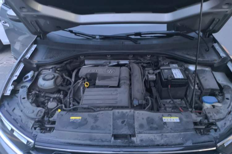 Used Volkswagen T-ROC 2020 280TSI DSG Two-Wheel-Drive Luxury Version Engine Bay