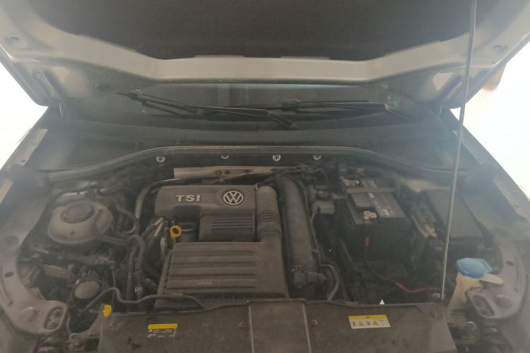 Used Volkswagen T-ROC 2020 280TSI DSG Two-Wheel Drive Comfort Version Engine Bay
