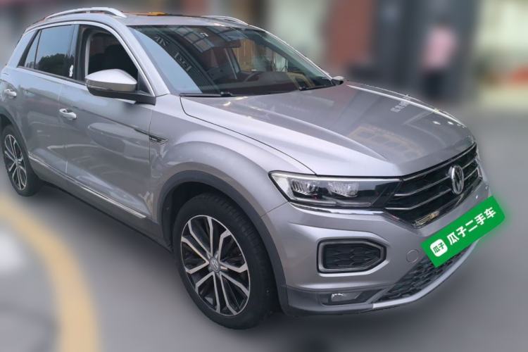 Used Volkswagen T-ROC 2020 280TSI DSG Two-Wheel-Drive Luxury Version Front Right 45 Deg