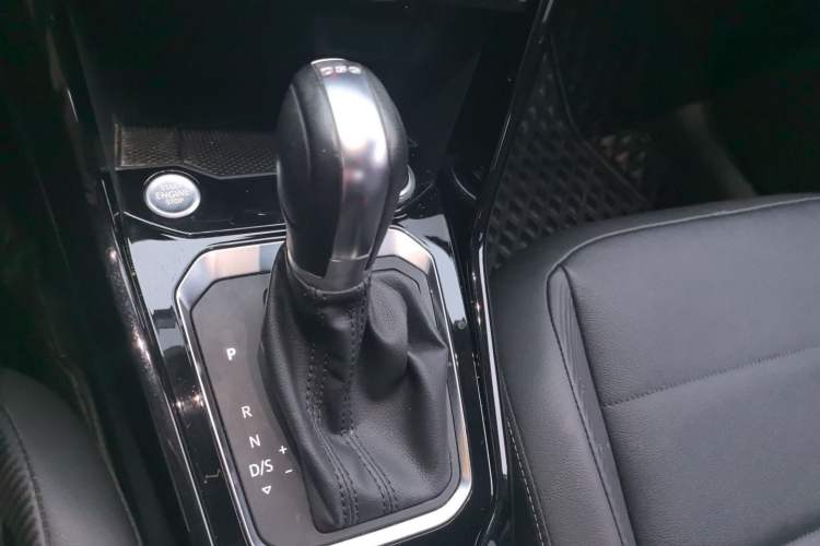 Used Volkswagen T-ROC 2020 280TSI DSG Two-Wheel-Drive Luxury Version Gear Lever