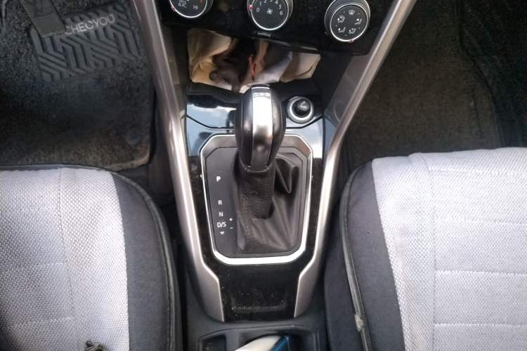 Used Volkswagen T-ROC 2020 280TSI DSG Two-Wheel-Drive Elite Version Gear Lever
