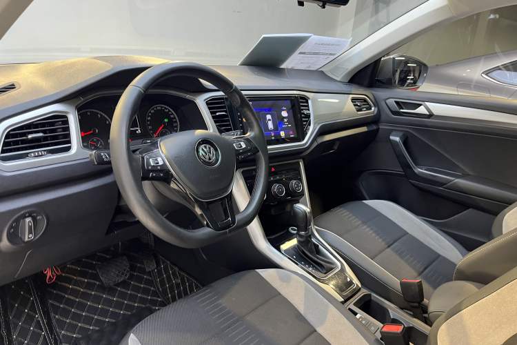 Used Volkswagen T-ROC 2020 280TSI DSG Two-Wheel-Drive Elite Version Interior 1