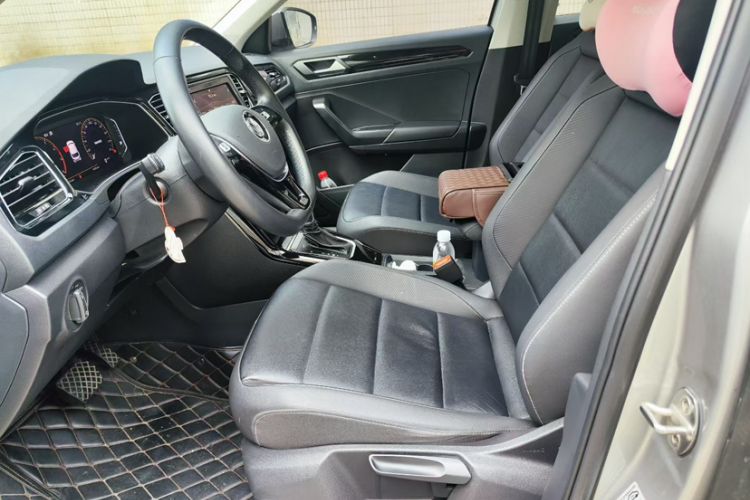 Used Volkswagen T-ROC 2020 280TSI DSG Two-Wheel Drive Comfort Version Interior 2