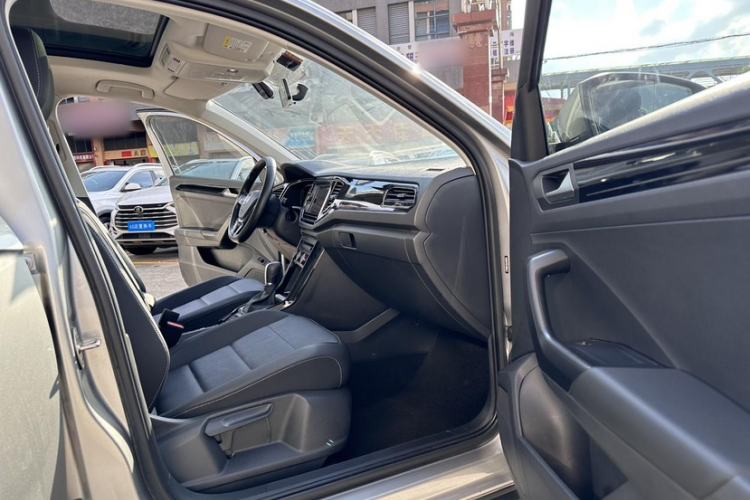 Used Volkswagen T-ROC 2020 280TSI DSG Two-Wheel Drive Comfort Version Interior 8