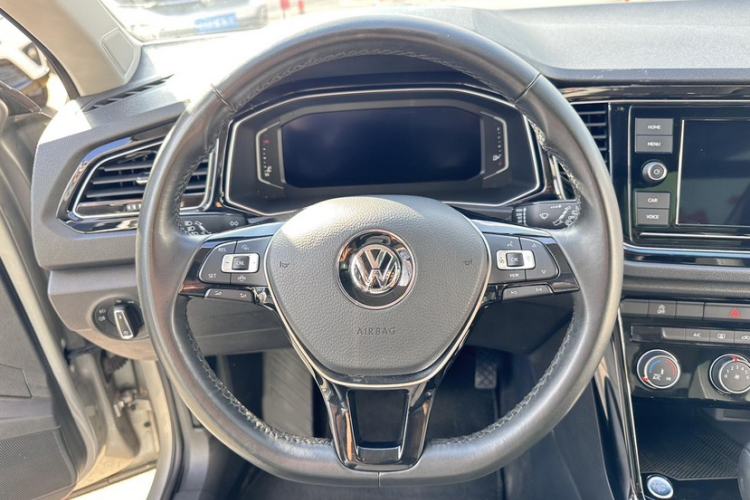 Used Volkswagen T-ROC 2020 280TSI DSG Two-Wheel Drive Comfort Version Interior 9