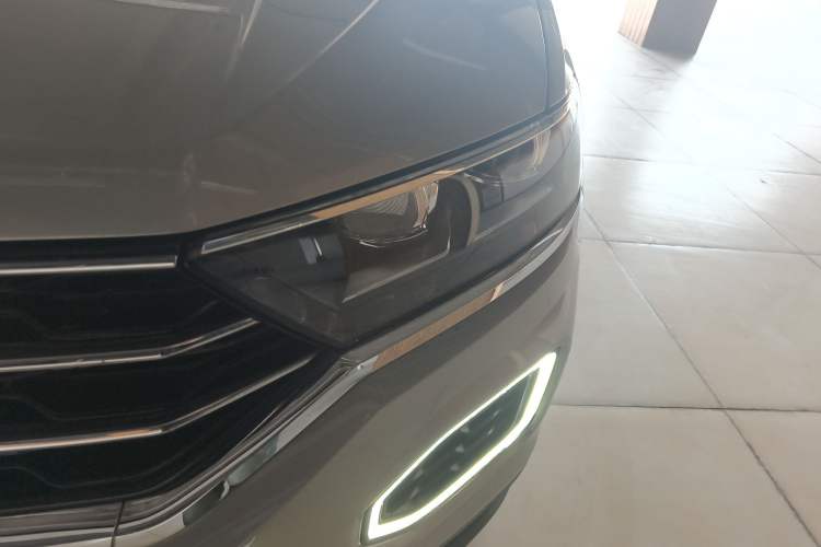Used Volkswagen T-ROC 2020 280TSI DSG Two-Wheel Drive Comfort Version Left Front Headlight