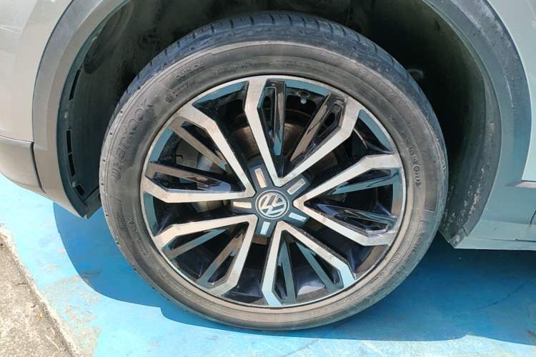 Used Volkswagen T-ROC 2020 280TSI DSG Two-Wheel Drive Comfort Version Left Front Wheel Hub