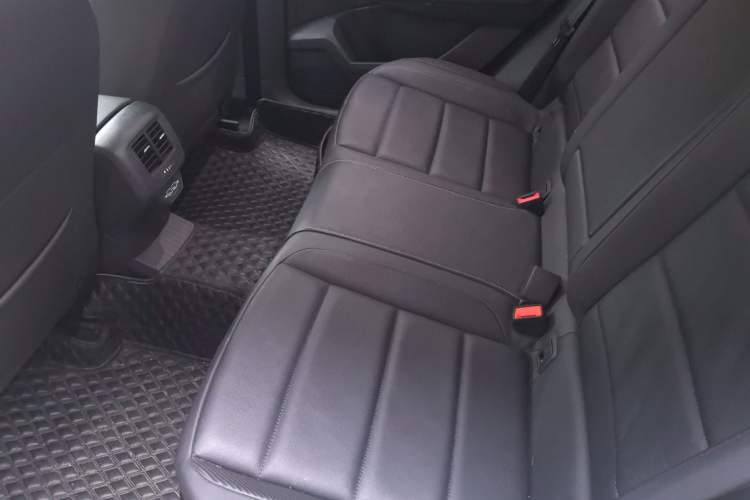 Used Volkswagen T-ROC 2020 280TSI DSG Two-Wheel-Drive Luxury Version Left Rear Seat