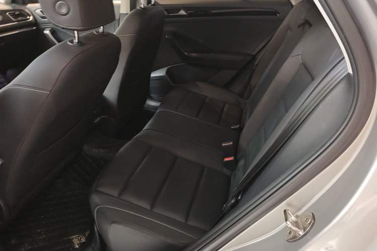 Used Volkswagen T-ROC 2020 280TSI DSG Two-Wheel Drive Comfort Version Left Rear Seat