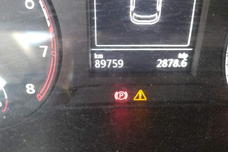 Used Volkswagen T-ROC 2020 280TSI DSG Two-Wheel-Drive Elite Version Odometer Close Up