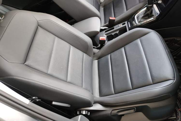 Used Volkswagen T-ROC 2020 280TSI DSG Two-Wheel Drive Comfort Version Right Front Seat