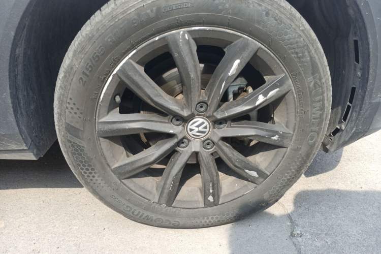 Used Volkswagen T-ROC 2020 230TSI DSG Two-Wheel Drive Advanced Version Right Front Wheel Hub