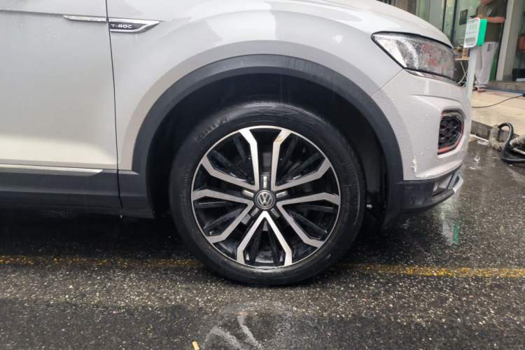 Used Volkswagen T-ROC 2020 280TSI DSG Two-Wheel Drive Comfort Version Right Front Wheel Hub