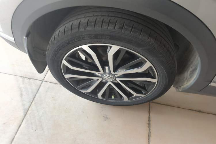 Used Volkswagen T-ROC 2020 280TSI DSG Two-Wheel Drive Comfort Version Right Rear Wheel Hub