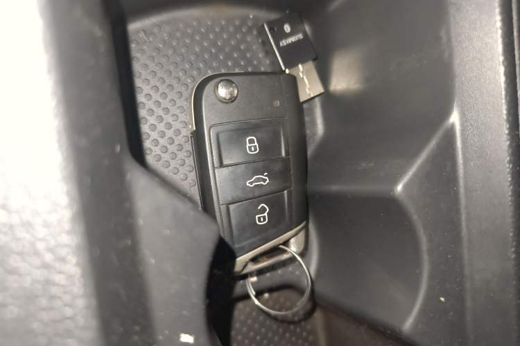 Used Volkswagen T-ROC 2020 280TSI DSG Two-Wheel Drive Comfort Version Vehicle Key