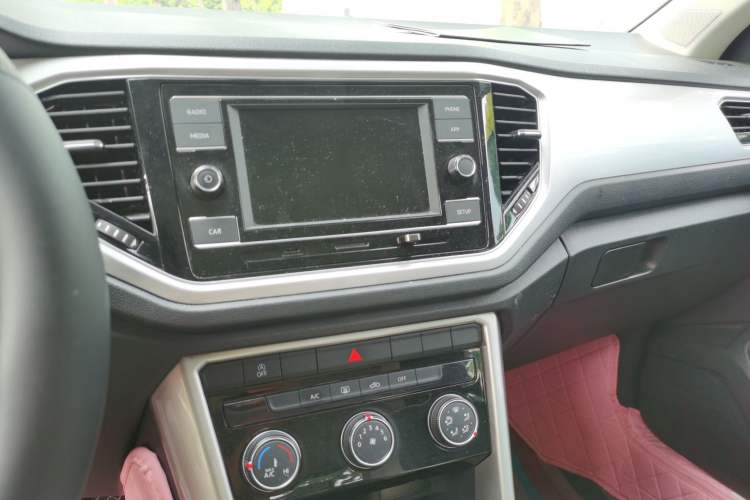 Used Volkswagen T-ROC 2020 230TSI DSG Two-Wheel Drive Advanced Version Audio And AC Panel