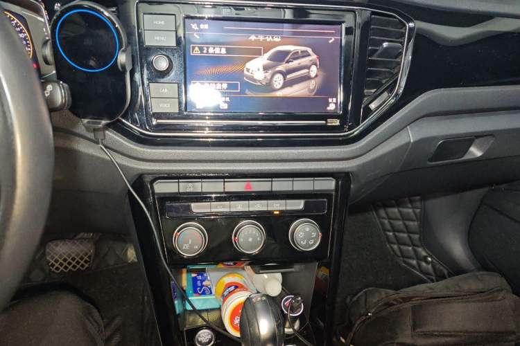 Used Volkswagen T-ROC 2020 280TSI DSG Two-Wheel Drive Comfort Version Audio And AC Panel
