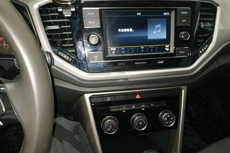 Used Volkswagen T-ROC 2020 230TSI DSG Two-Wheel Drive Advanced Version Audio And AC Panel