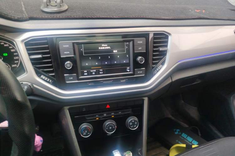 Used Volkswagen T-ROC 2020 230TSI DSG Two-Wheel Drive Advanced Version Audio And AC Panel