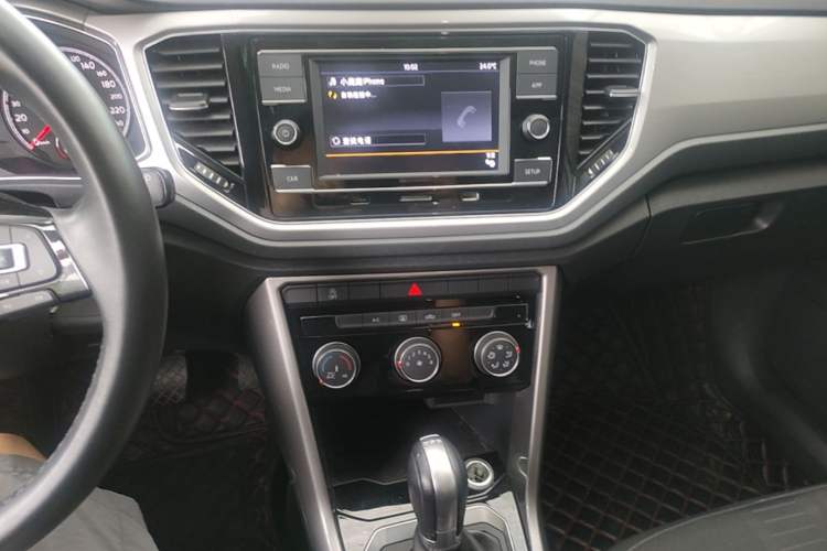 Used Volkswagen T-ROC 2020 230TSI DSG Two-Wheel Drive Advanced Version Audio And AC Panel