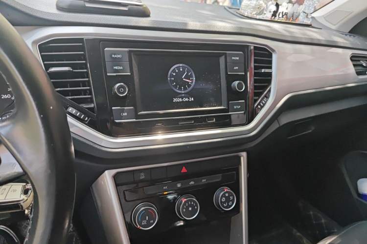 Used Volkswagen T-ROC 2020 230TSI DSG Two-Wheel Drive Advanced Version Audio And AC Panel