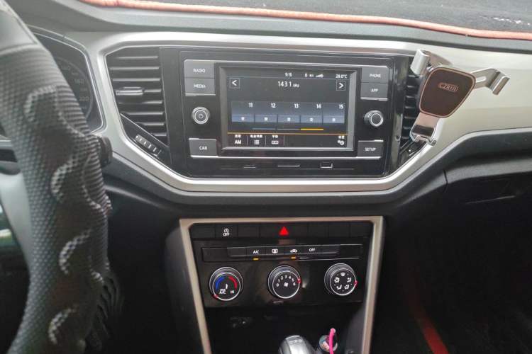 Used Volkswagen T-ROC 2020 230TSI DSG Two-Wheel Drive Advanced Version Audio And AC Panel