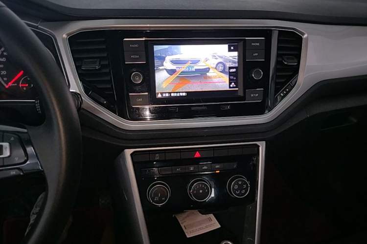 Used Volkswagen T-ROC 2020 230TSI DSG Two-Wheel Drive Advanced Version Audio And AC Panel