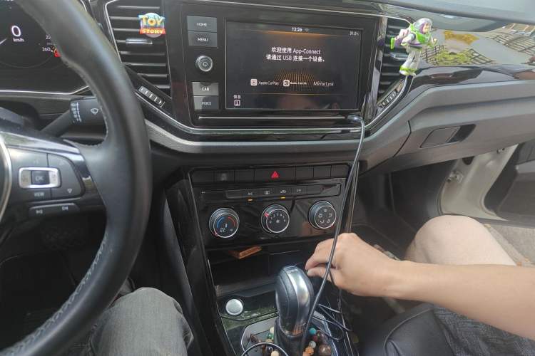 Used Volkswagen T-ROC 2020 280TSI DSG Two-Wheel Drive Comfort Version Audio And AC Panel