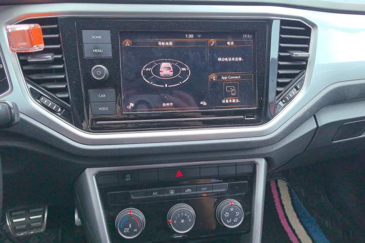 Used Volkswagen T-ROC 2020 280TSI DSG Two-Wheel Drive R-Line Pro Audio And AC Panel