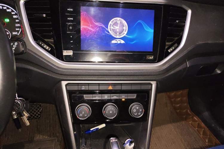 Used Volkswagen T-ROC 2020 280TSI DSG Two-Wheel-Drive Elite Version Audio And AC Panel
