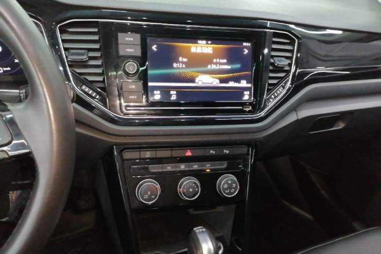 Used Volkswagen T-ROC 2020 280TSI DSG Two-Wheel Drive Comfort Version Audio And AC Panel