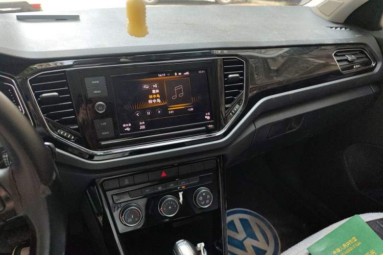 Used Volkswagen T-ROC 2020 280TSI DSG Two-Wheel Drive Comfort Version Audio And AC Panel