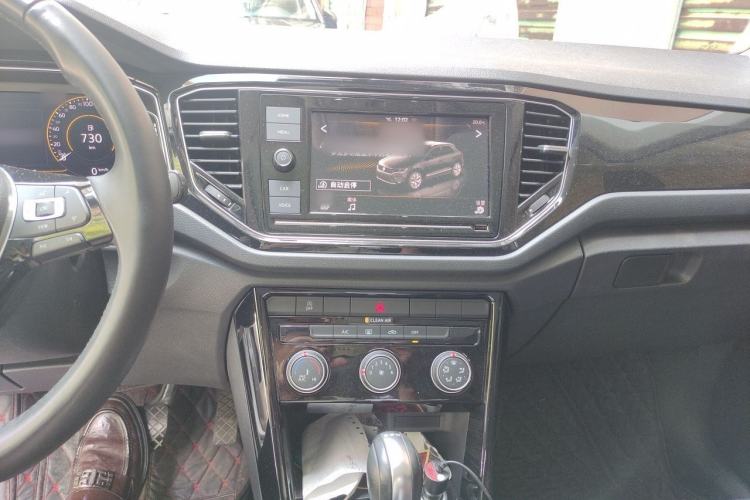 Used Volkswagen T-ROC 2020 280TSI DSG Two-Wheel Drive Comfort Version Audio And AC Panel