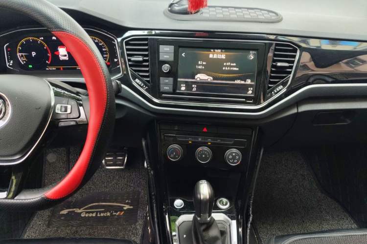 Used Volkswagen T-ROC 2020 280TSI DSG Two-Wheel Drive Comfort Version Audio And AC Panel