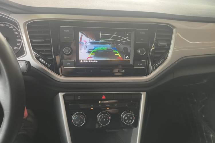 Used Volkswagen T-ROC 2020 230TSI DSG Two-Wheel Drive Advanced Version Audio And AC Panel