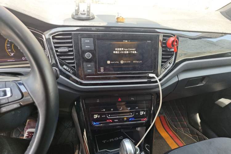 Used Volkswagen T-ROC 2020 280TSI DSG Two-Wheel-Drive Luxury Version Audio And AC Panel