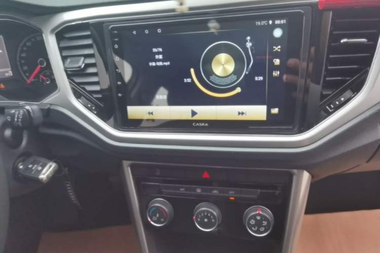 Used Volkswagen T-ROC 2020 230TSI DSG Two-Wheel Drive Advanced Version Audio And AC Panel