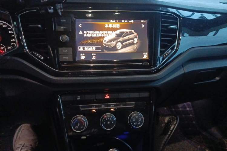 Used Volkswagen T-ROC 2020 280TSI DSG Two-Wheel Drive Comfort Version Audio And AC Panel