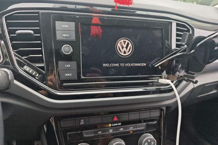 Used Volkswagen T-ROC 2020 280TSI DSG Two-Wheel Drive Comfort Version Audio And AC Panel