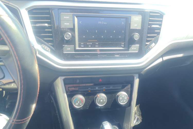 Used Volkswagen T-ROC 2020 280TSI DSG Two-Wheel-Drive Elite Version Audio And AC Panel