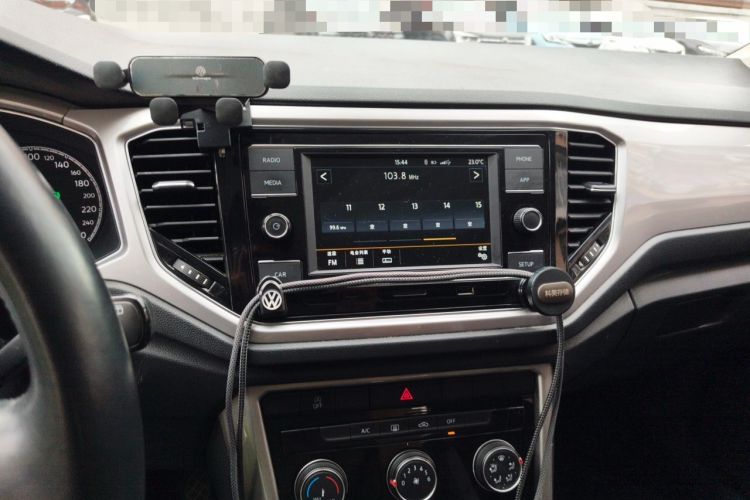 Used Volkswagen T-ROC 2020 230TSI DSG Two-Wheel Drive Advanced Version Audio And AC Panel
