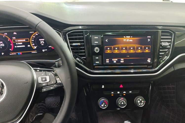 Used Volkswagen T-ROC 2020 280TSI DSG Two-Wheel Drive Comfort Version Audio And AC Panel
