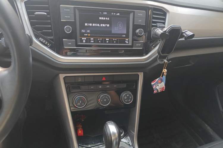 Used Volkswagen T-ROC 2020 230TSI DSG Two-Wheel Drive Advanced Version Audio And AC Panel