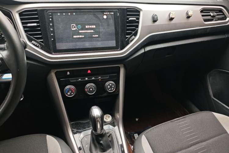 Used Volkswagen T-ROC 2020 280TSI DSG Two-Wheel-Drive Elite Version Audio And AC Panel