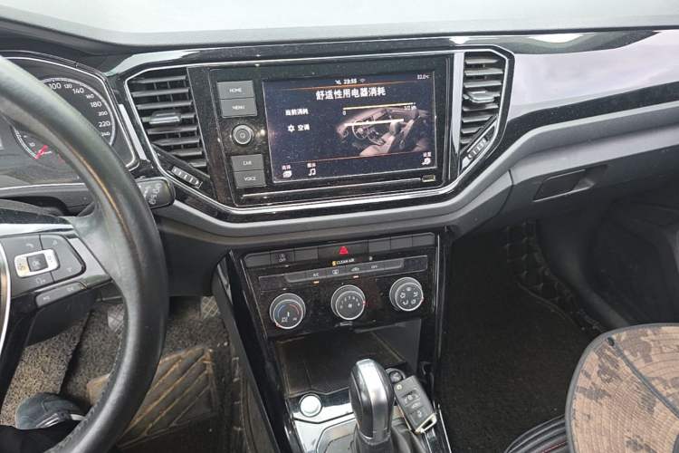 Used Volkswagen T-ROC 2020 280TSI DSG Two-Wheel Drive Comfort Version Audio And AC Panel