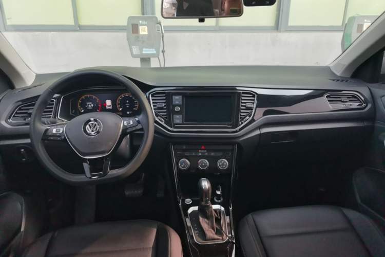 Used Volkswagen T-ROC 2020 280TSI DSG Two-Wheel Drive Comfort Version Center Console